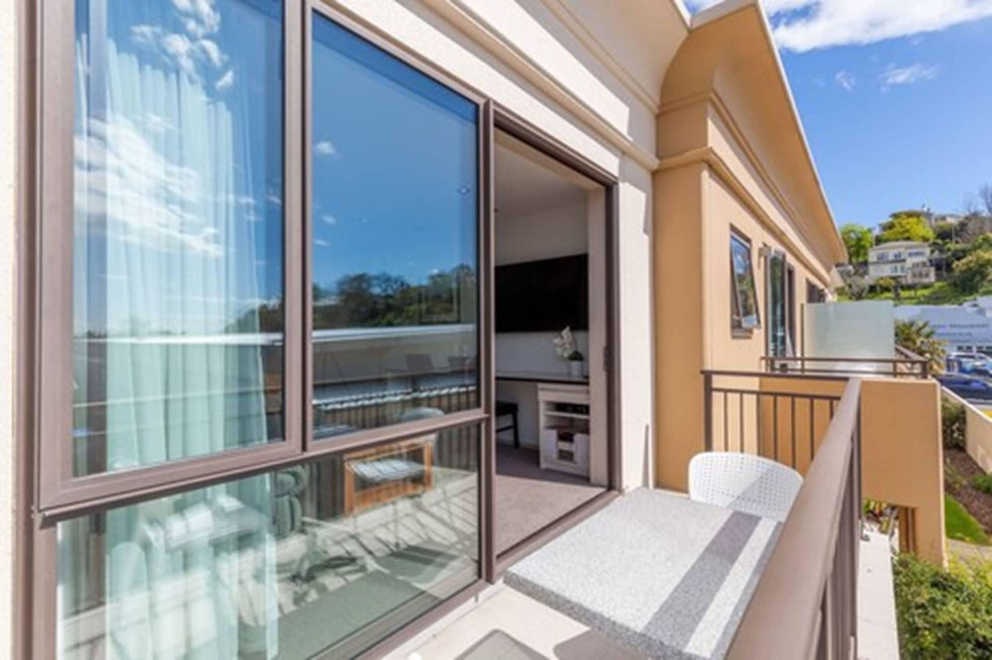Palazzo Motor Lodge Νέλσον Εξωτερικό φωτογραφία A balcony